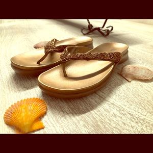 Kenneth Cole Flip Flops